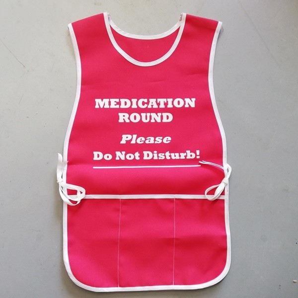 Medication round apron in red